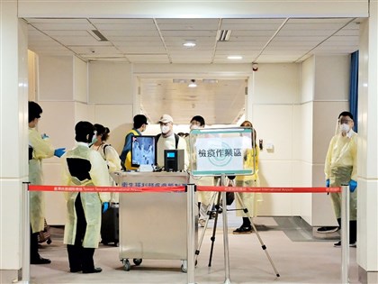 蘇貞昌：6/1起入境旅客實施唾液篩檢 不用等待PCR結果