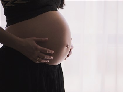 研究：孕婦用瑞德西韋 近5成代謝物可進胎兒體內