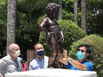 尿尿小童剷2公斤塗漆恢復本色 嘉義公園15日啟用