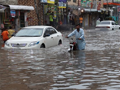 巴基斯坦雨季釀洪災 1個月造成147人身亡