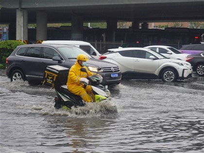鄭州死亡水災週年再遇暴雨 多地淹水民眾質疑「這一年幹了啥？」