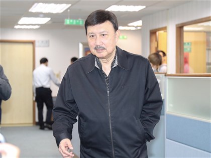 余天臉書澄清沒中風 身體不適留院觀察