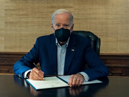 拜登染疫痊癒後篩檢結果由陰轉陽 將重啟隔離