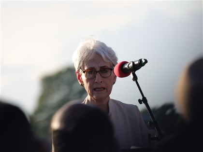 美副國務卿向太平洋島國示警：需和暴政國家抗爭