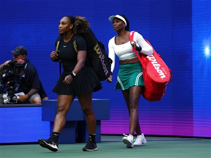 威廉絲姊妹2018年後再合體 美網女雙首輪出局[影]