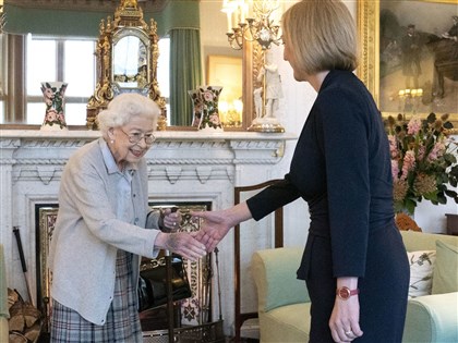 過世前已現徵兆 澳醫師研判英女王死於周邊血管疾病