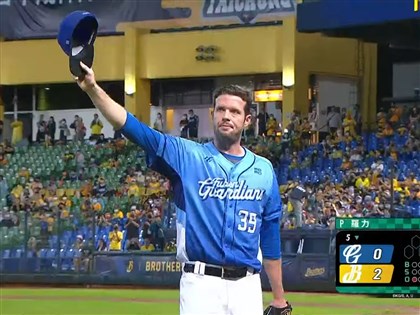 羅力中職投滿1500局史上第3人 最終戰掌聲中退場[影]