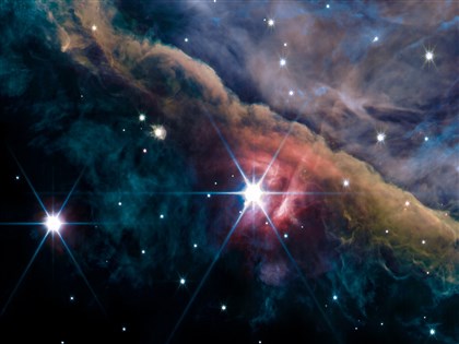 韋伯望遠鏡捕捉獵戶座大星雲 揭露恆星誕生細節