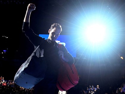 費德瑞征戰歲月落幕 暴躁小子蛻變優雅球王