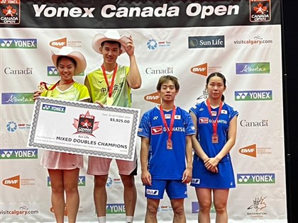 葉宏蔚李佳馨擊退頭號種子 加拿大羽賽混雙奪冠