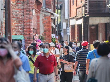 10/6本土4萬6423例 增211例中重症、57死[影]