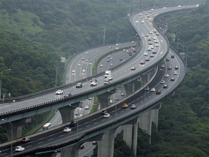 國道14路段易塞 國5北向午後高乘載管制