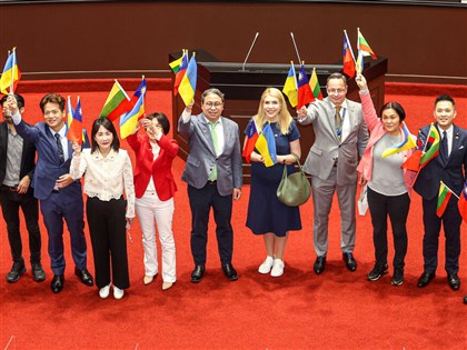 烏克蘭國會議員訪立院 用國家慘痛經驗籲世人團結抗獨裁