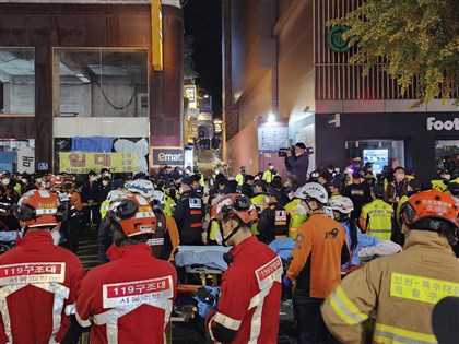 梨泰院踩踏意外增至156死 韓警察廳長認人潮管控措施不足