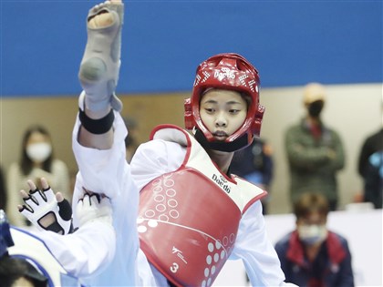 羅嘉翎踢倒奧運金牌 跆拳道世錦賽摘銀