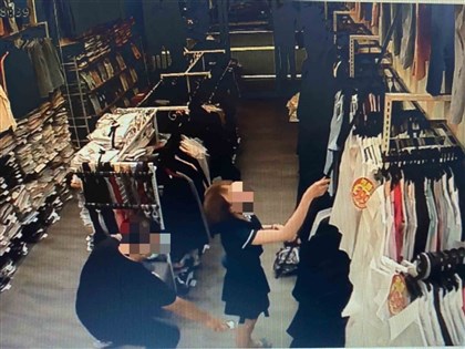 高雄男2年偷拍3000多張裙底照 雄檢聲押獲准