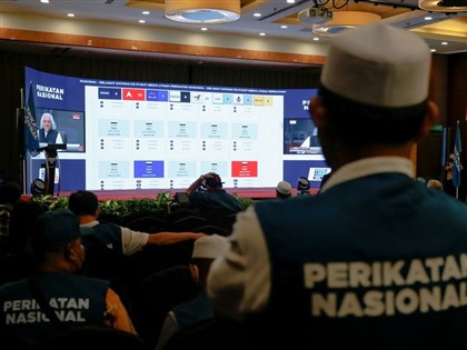 馬來西亞大選 懸峙國會成定局 前首相馬哈地53年來首次落選