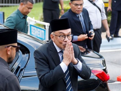 路透：安华获任命为马来西亚首相