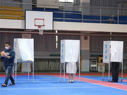 九合一海外華人觀選團：羨慕台灣選舉和平有序