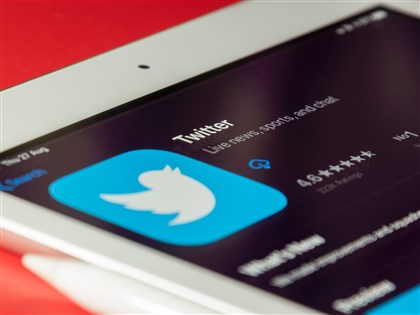 推特官方认证新制 金灰蓝3色勾勾区分企业政府个人
