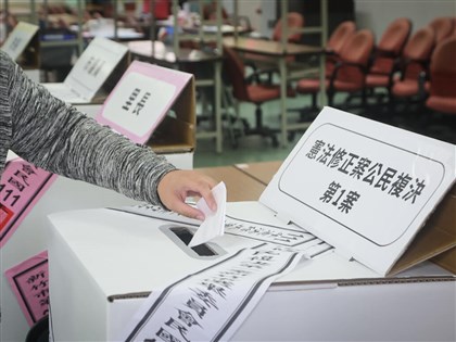 台南高雄3人撕毀選票被逮 67歲男稱不懂公投內容