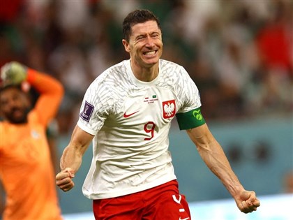 世界盃首度進球後淚崩 萊萬多夫斯基：美夢成真