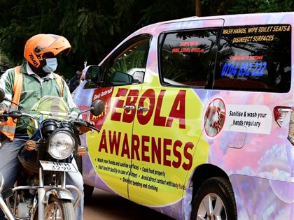 烏干達伊波拉疫情奪55命 重災區兩度延長封鎖