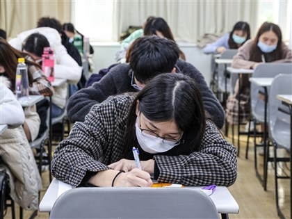 单日本土疫情较上周降5% 校园口罩指引将修正