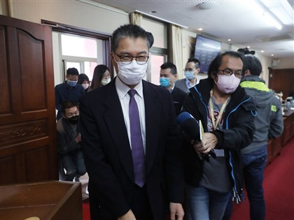 遭指清空辦公室  徐國勇：私人物品本來就搬來搬去