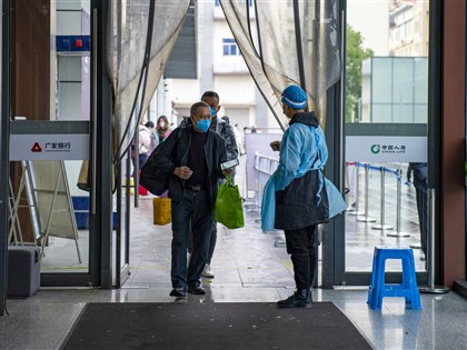 中國白紙運動催出解封 山東浙江鬆綁掃碼通行規定