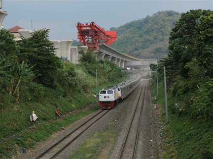 中国一带一路受挫 印尼雅万高铁遭勒令停工
