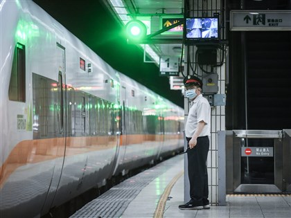 台鐵運送遺失物擬112年起收費最低34元 逾期未領再加保管費