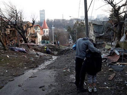 俄軍不甩新年再襲烏克蘭 基輔多起爆炸至少1死7傷