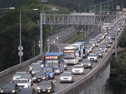 國5壅塞估2日凌晨0時紓解 收假日9路段車多不好走