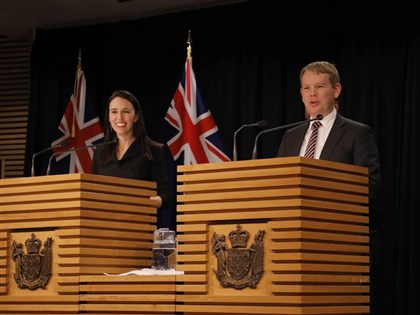 阿爾登閃辭紐西蘭總理 繼任者希金斯抱不平批厭女霸凌
