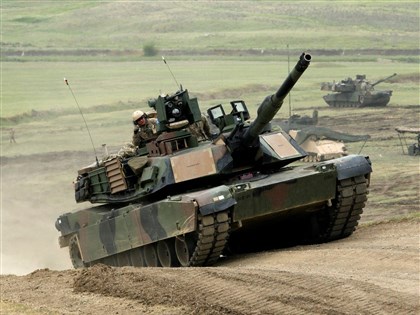 美军援M1艾布兰坦克后法国拟跟进 主力战车对乌克兰有何重要