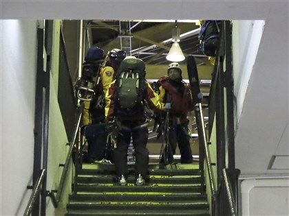 日本长野雪崩2外国人失去意识受困 警持续搜救