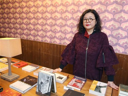 鄧小樺在台灣開出版社 二〇四六說港人的故事