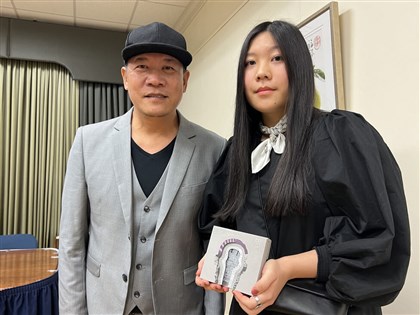 蕭青陽七進葛萊美 攜手女兒發揚台灣百年古道