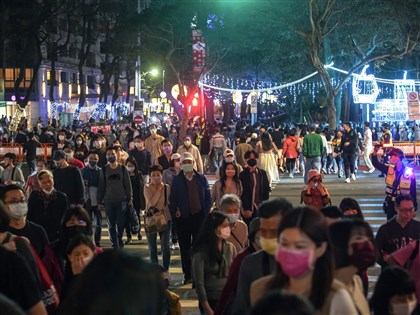 台灣燈會湧人潮 北捷板南線每4車有1車不停國父紀念館站