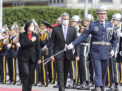 蔡總統軍禮歡迎巴拉圭總統阿布鐸 盼台巴共創疫後經濟繁榮