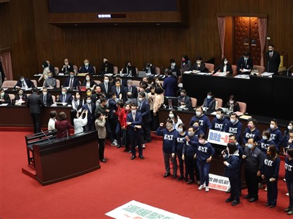 早安世界》藍委杯葛議事 陳建仁首次施政報告受阻