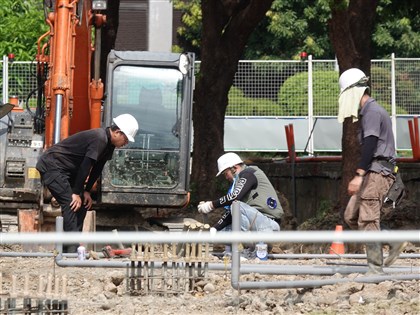 勞保撥補將達1470億  陳建仁承諾領到老、領得到