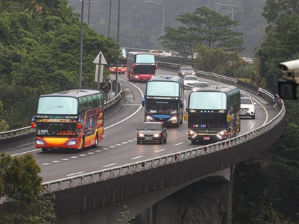 228連假首日國道多處事故致回堵 下午5路段易壅塞