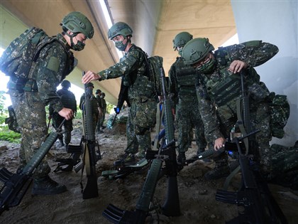 國防部：學校防護團協助救護消防 不必生產武器彈藥