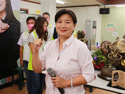 南投立委補選民進黨團結力挺 蔡培慧空陸戰擊敗老將林明溱