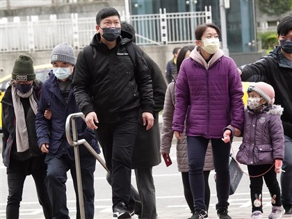 冷氣團12日晚間南下 白天高溫驟降近10度