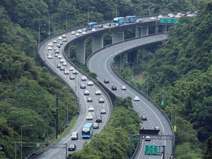 國道北返車潮現 4日留意15地雷路段