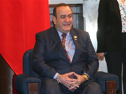瓜地馬拉總統賈麥岱訪台 總統歡迎將贈采玉大勳章