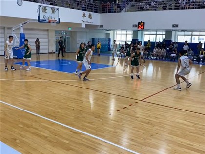 首度與北一女友誼賽 成功高中球員喊不知怎麼守